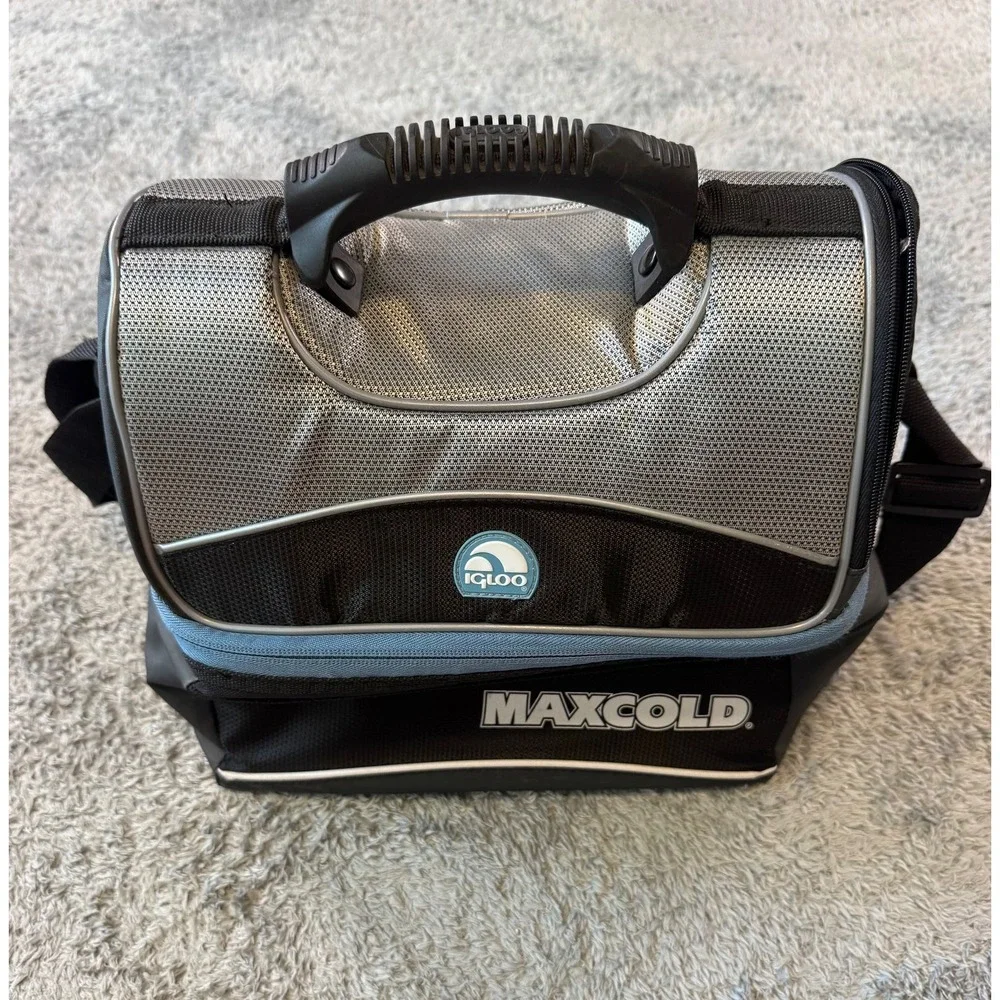 Igloo MaxCold Insulated Soft Cooler Bag Black Gray Size Large